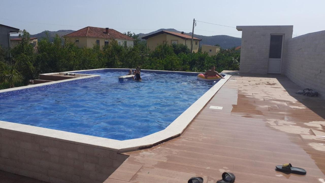 Nilic Villa *