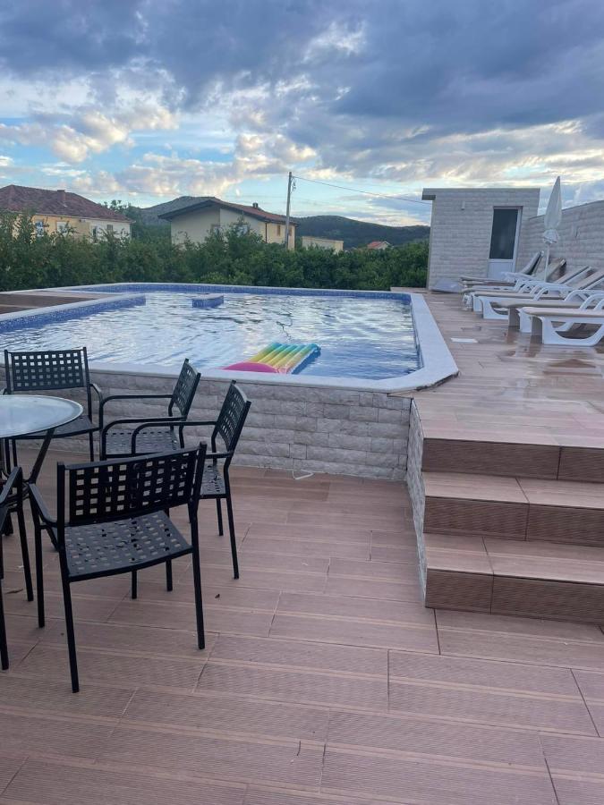 Nilic Villa *